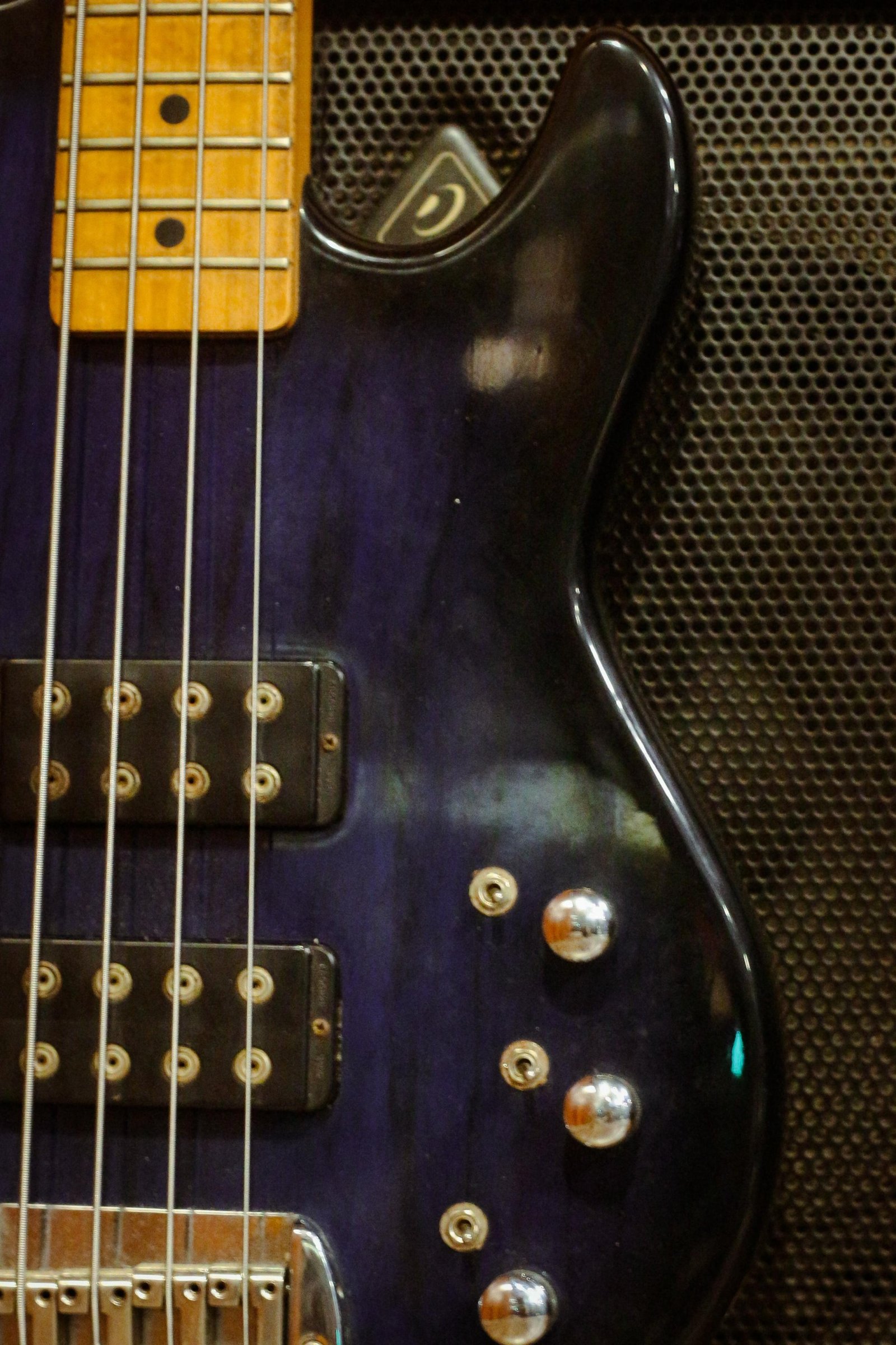 G&L Tribute L-2000 Blueburst - Image 3