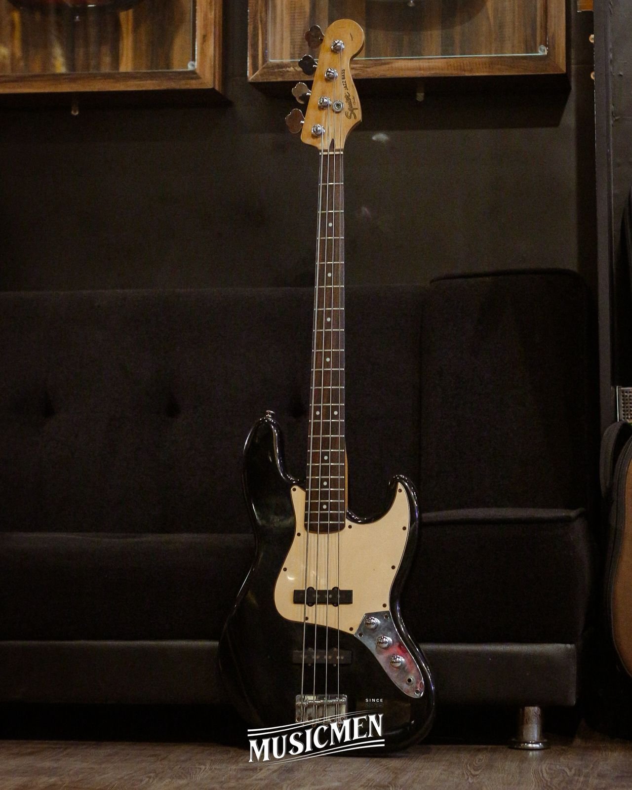 Squier Jazz Bass Standard 2010