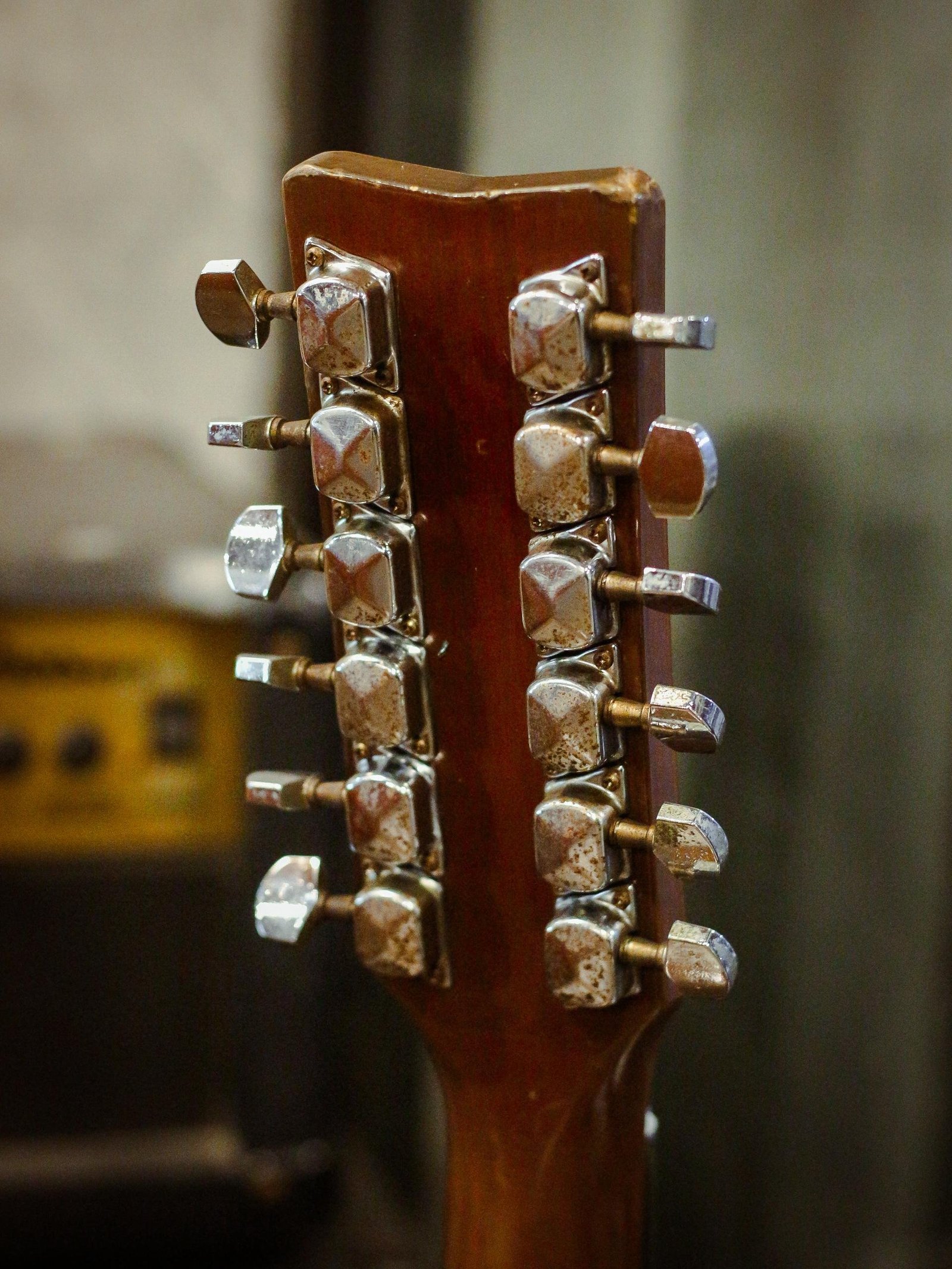 Yamaha FG411-12 - Image 9