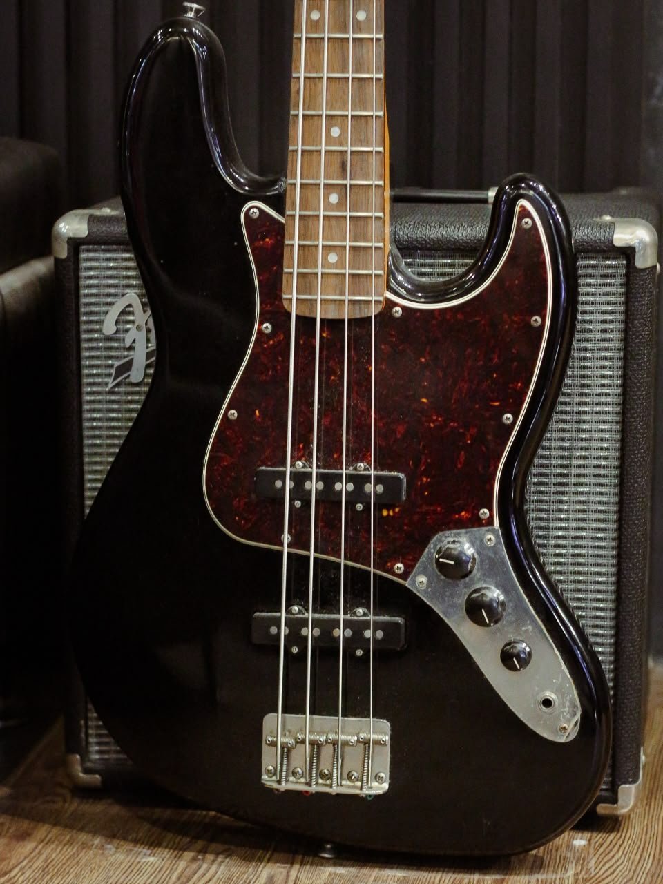 Squier Classic Vibe '60s Jazz Bass - Image 3