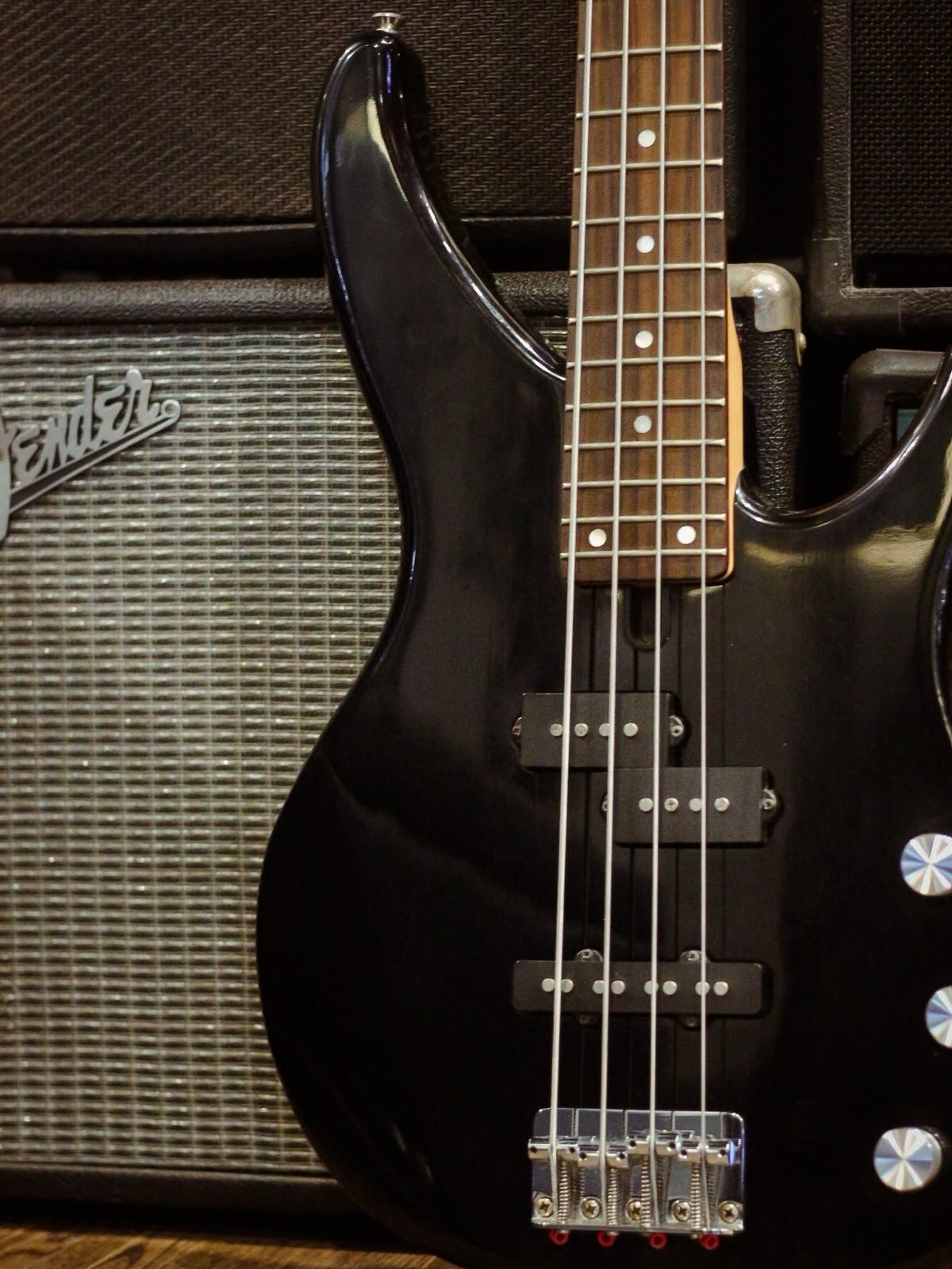 Yamaha TRBX174 - Image 2